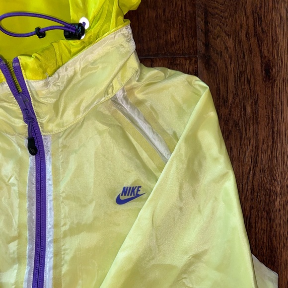 Nike Windbreaker - Picture 2 of 3